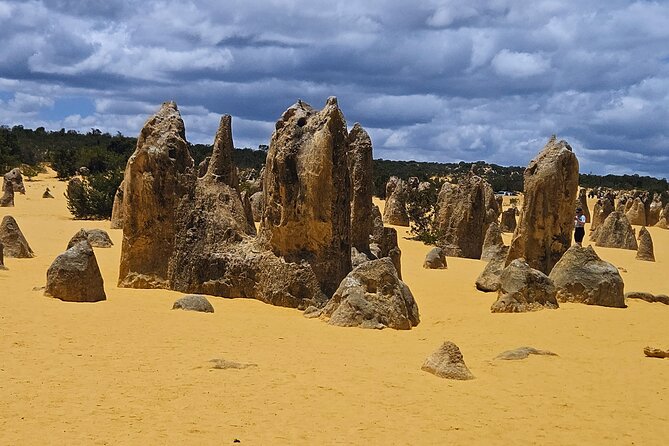2 Days One Night Tour at Pink Lake Natures Window and Pinnacles - Price and logistics: when $2,058.49 per group becomes smart
