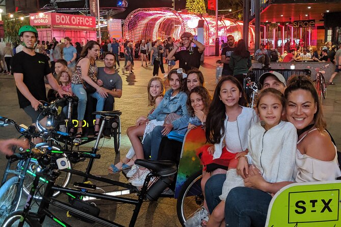 Christmas Lights Rickshaw Tour in Perth - Stop 2: Museum of Perth and the Ute light moment