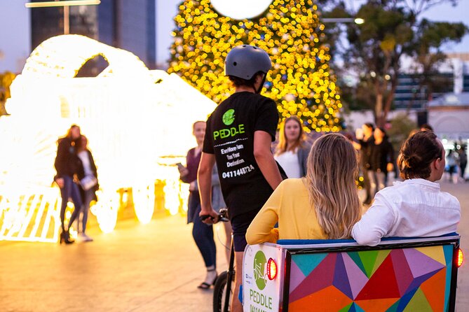 Christmas Lights Rickshaw Tour in Perth - Music, photo help, and why the guides can make or break it