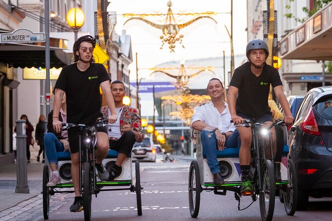 Christmas Lights Rickshaw Tour in Perth - Who this rickshaw lights tour suits best