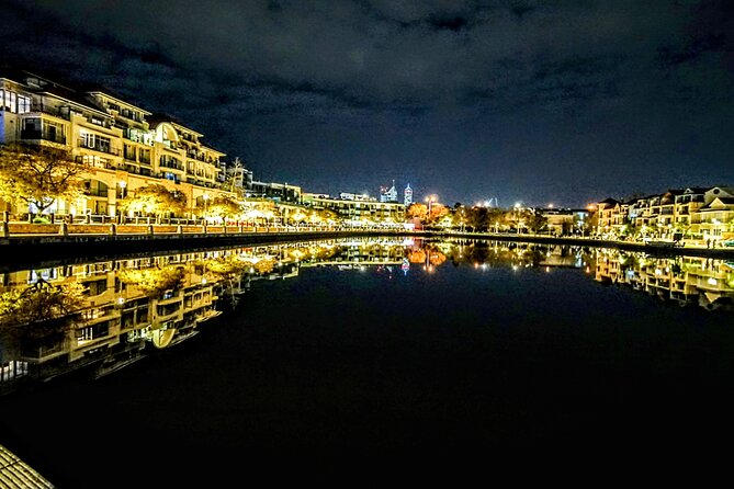Explore Perth Beaches at Sunset by Minibus - Blue Boathouse Night Photos Without the Day-Crowd Feel