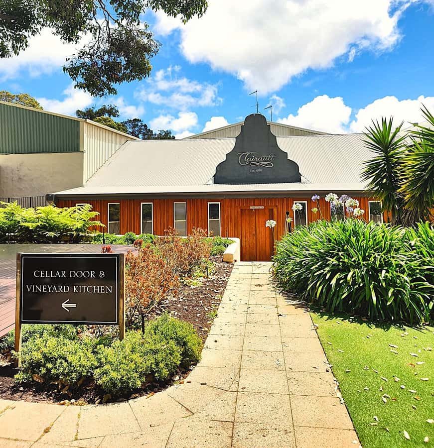 From Perth: Full-Day Margaret River Wine Tastings & Lunch - Busselton Jetty: The Coast-to-Perth Finish Line