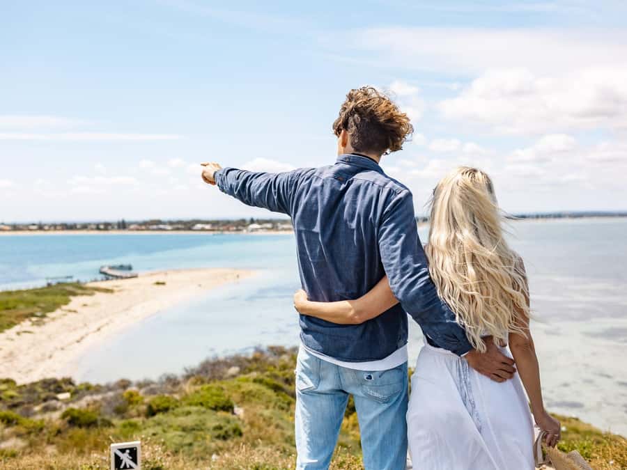 From Perth: Margaret River Wine Tour & Wildlife Cruise - The long southern drive from Perth: your day is 12 hours, by design