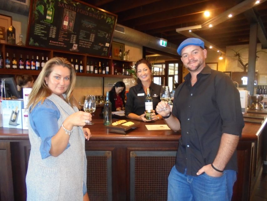 From Perth: Swan Valley Winery & Brewery Day Tour With Lunch - The guide and the group size: why the small bus feels better