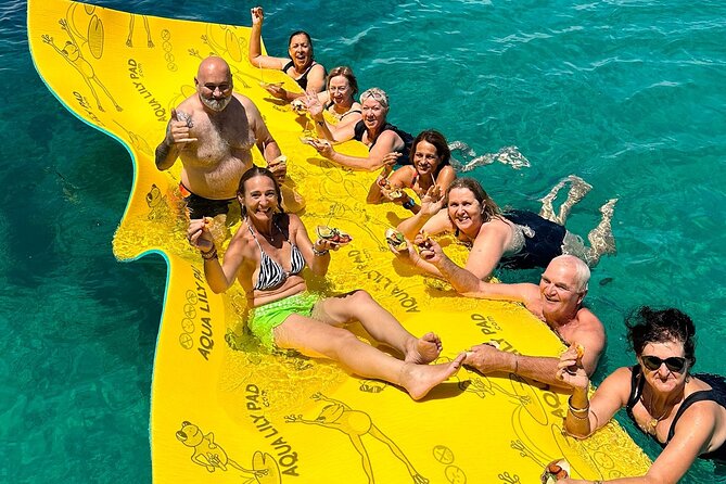 Luxe Seafood Package with Round Trip Ferry from Fremantle - Small Group Energy: Why 15 Travelers Works