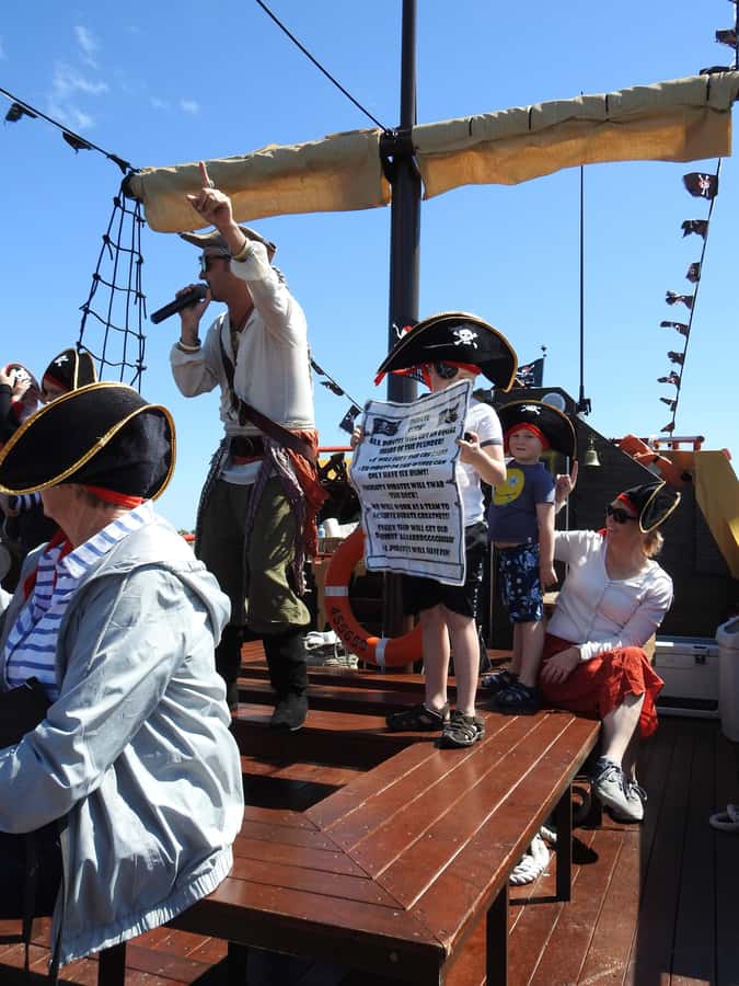 Mandurah Pirate Cruise - Pirate jokes, stories, cannons, and photos: the show on board