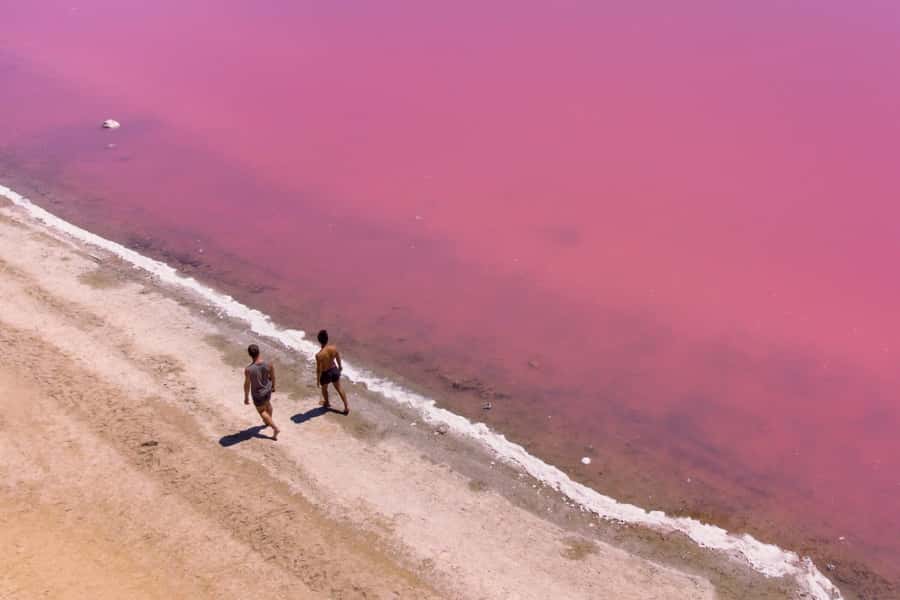 Perth: 4-Day Coastal Loop to Monkey Mia with Accommodation - Geraldton and Port Denison: HMAS Sydney Memorial, lighthouse views, and a proper coastal walk