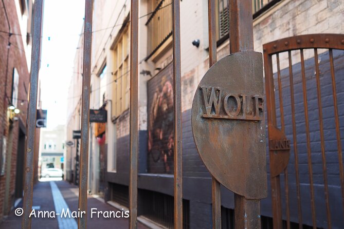 Perth City, Laneways and Hidden Gems Photographic Walk - Morning tea at the mid-point: the feedback moment that saves time