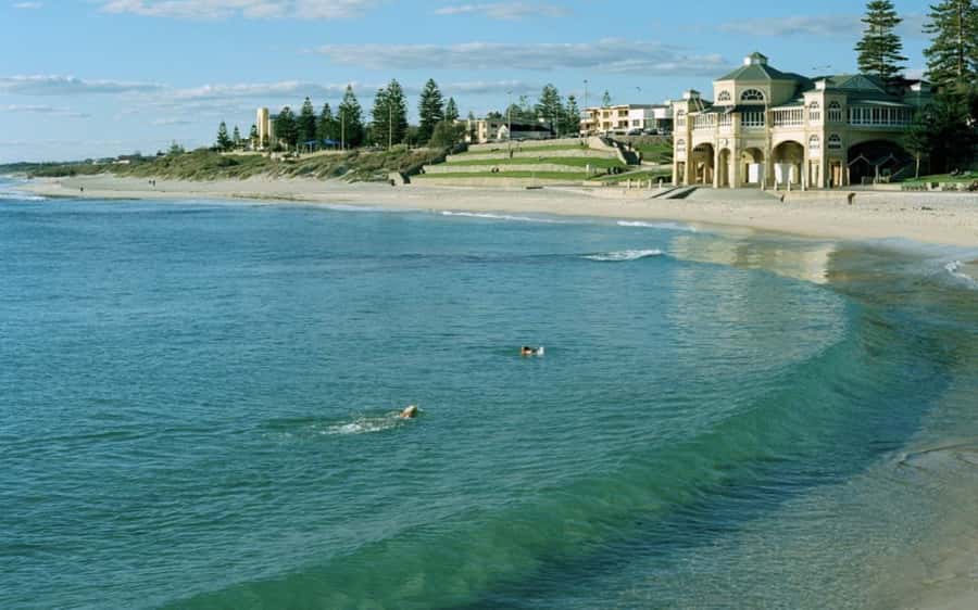 Perth & Fremantle Tour with Scenic Swan River Cruise - Fremantle: colonial port streets, markets, and maritime energy