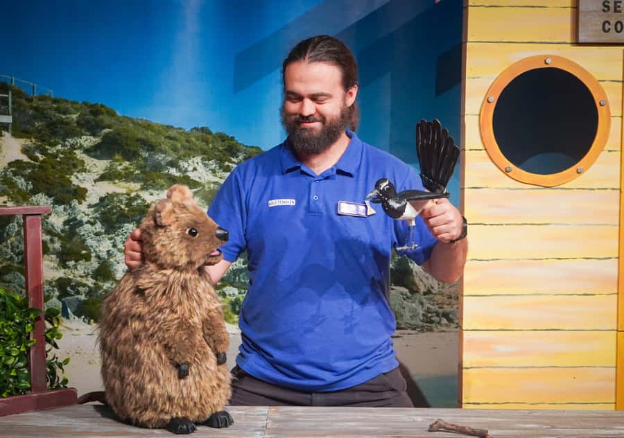 Perth: Scitech Discovery Centre All Day Entry Ticket - Science Theatre shows and puppet programming