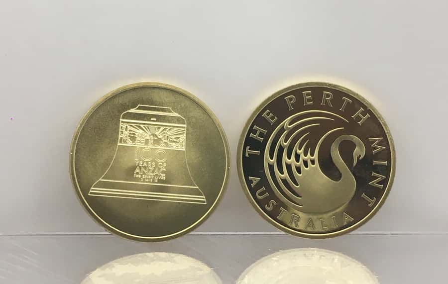 Perth: The Premium Anzac Bell Tour at the Bell Tower - Level 6: the coin-operated carillon tune and your medallion moment