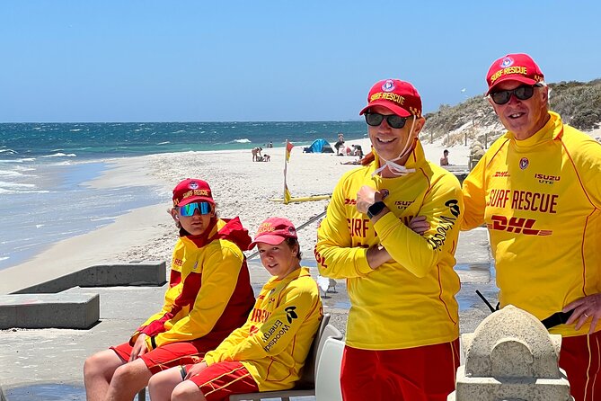 Perth Wide Sightseeing - Dalkeith and Cottesloe: riverside luxury contrasts and a real beach stop