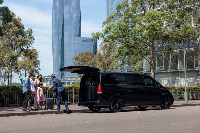 Private Luxury Transfer from Perth CBD to Perth Airport - Luggage handling and helpful extras (the ones that can cost extra)