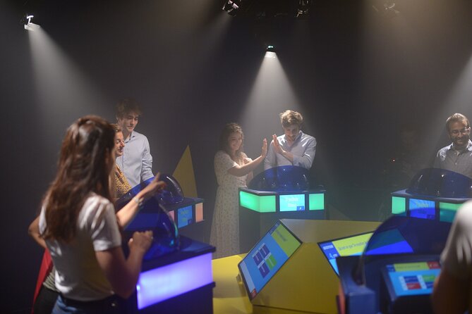 Quiz Room Perth Immersive Trivia Game - Host, Set, and the Team-Fun Factor
